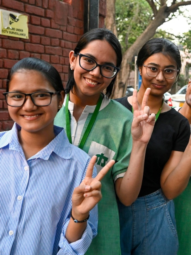 यूपी बोर्ड रिजल्ट 2026 जारी: 10वीं-12वीं में लड़कियों ने मारी बाजी, देखें पूरा विवरण